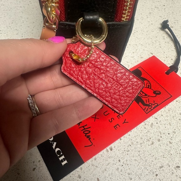 Disney x Coach Keith Haring crossbody - Picture 5 of 9